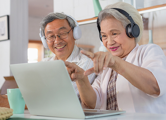 Technology for Seniors To Stay in Touch With Family - ElderLife Financial